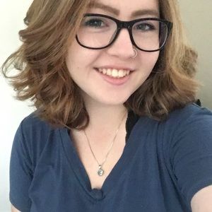 Meet your Posher, Abby